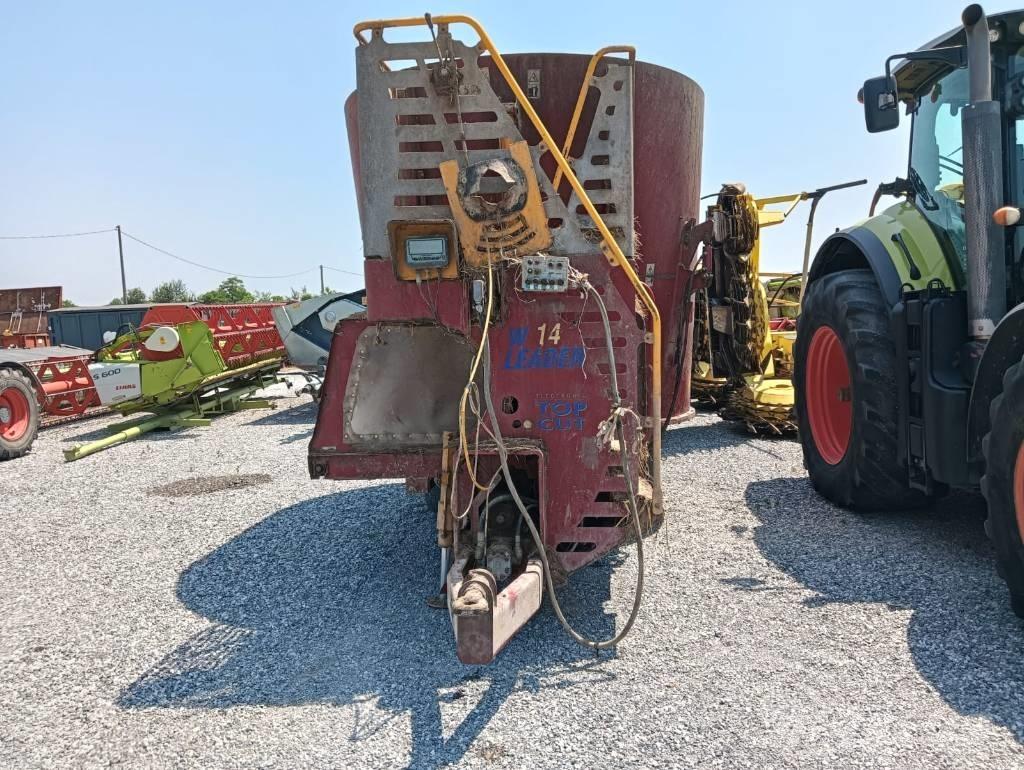 AGM W14 MC 混合餵料機