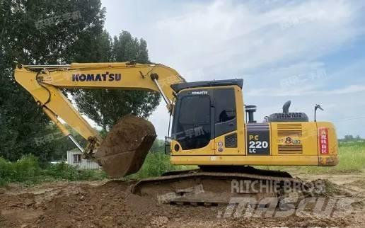 Komatsu PC 220-8 小型挖土機/掘鑿機<7t(小型挖掘機)