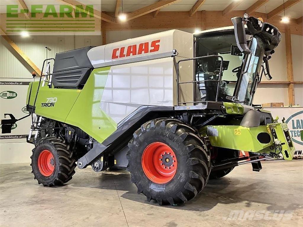 CLAAS trion 730 聯合收穫機