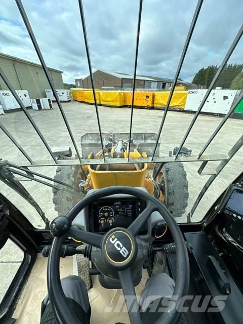 JCB TM320 伸縮臂操作車