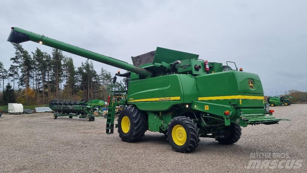 John Deere T670i 聯合收穫機
