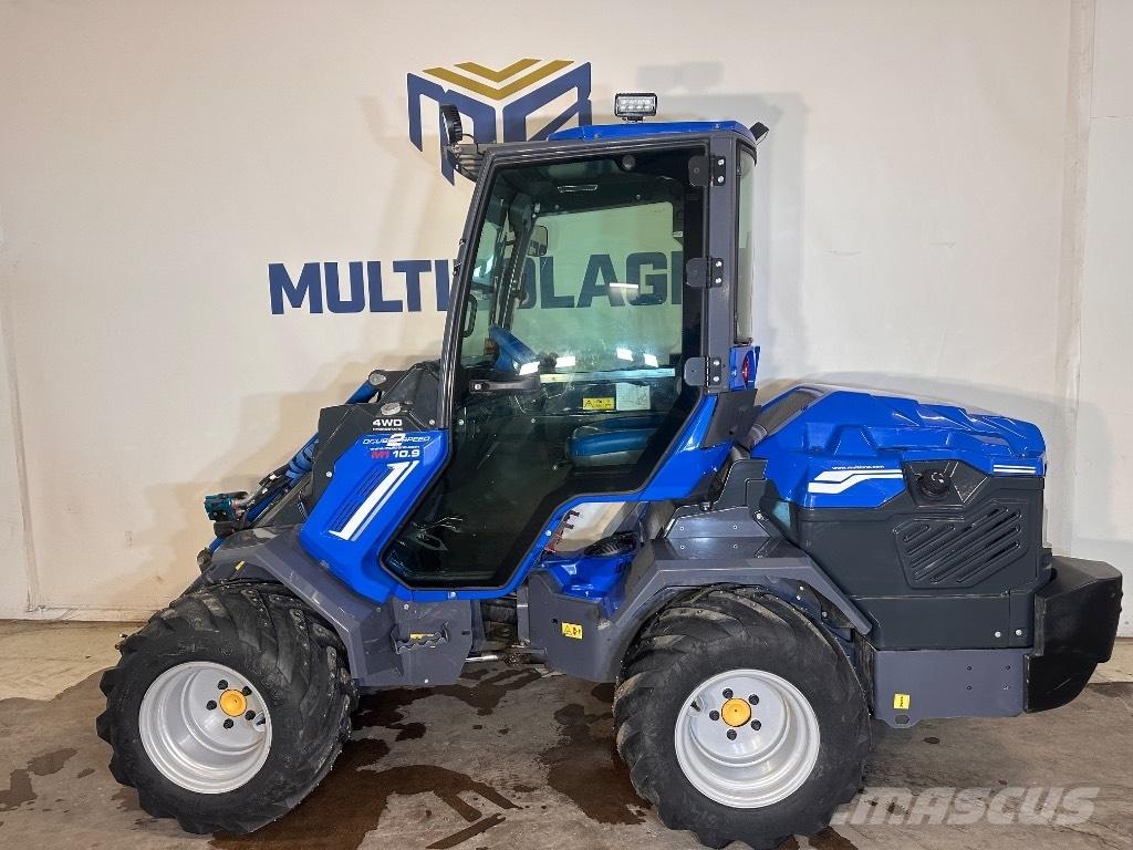 Multione 10.9 滑移轉向裝載機