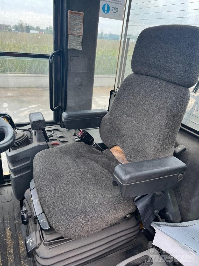 CAT 928 G 輪胎式裝載機