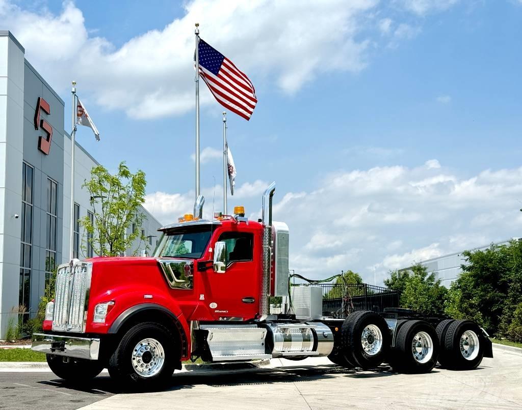 Kenworth W 990 曳引機組件