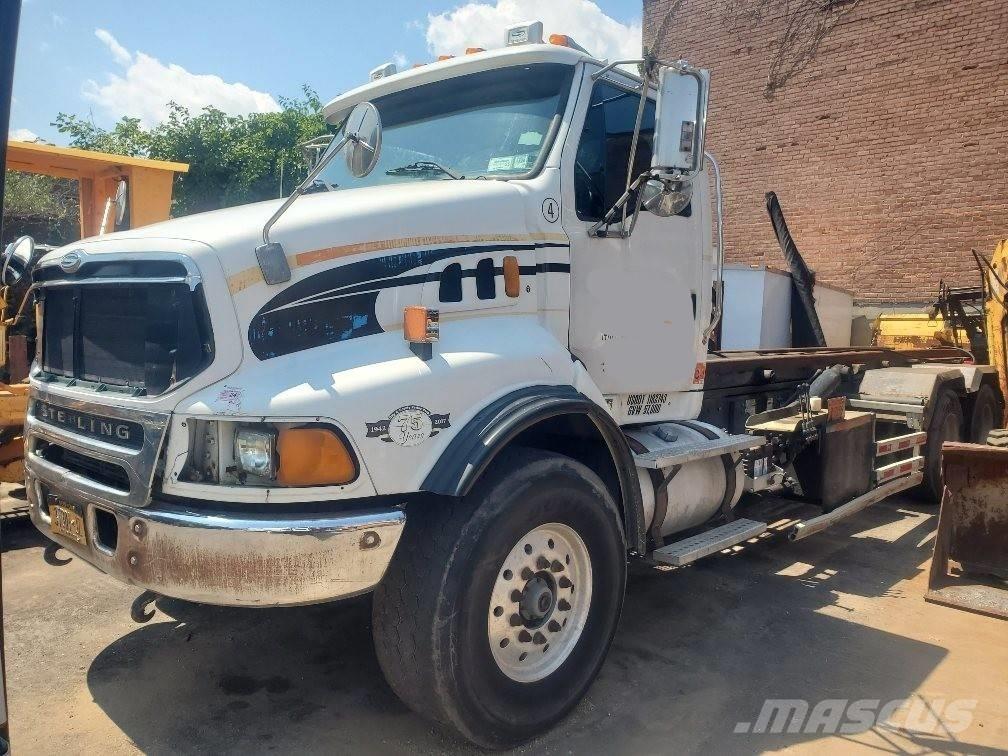 Sterling LT 9500 起重可拆卸式卡車