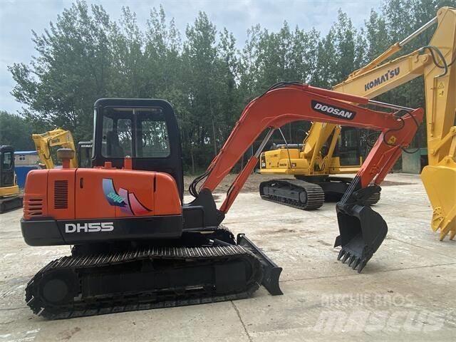 Doosan DH55 小型挖土機/掘鑿機<7t(小型挖掘機)