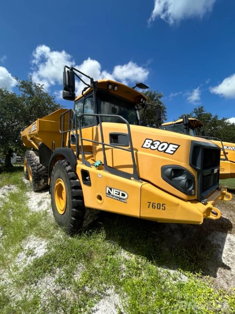 Bell B30E 鉸接式起吊車