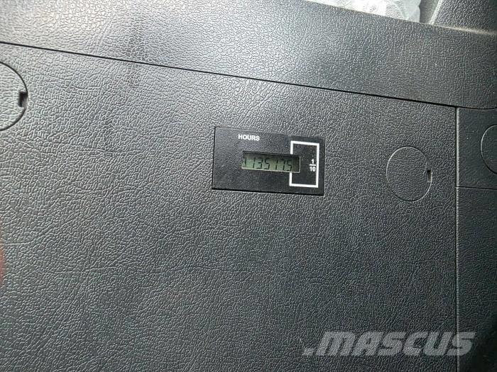 Hyundai HX 300 履帶式 挖土機/掘鑿機/挖掘機