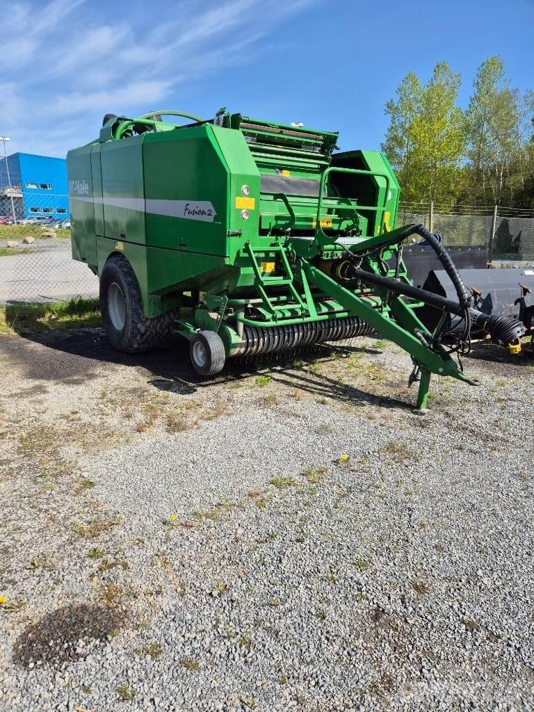 McHale Fusion 2 圓型牧草打包機