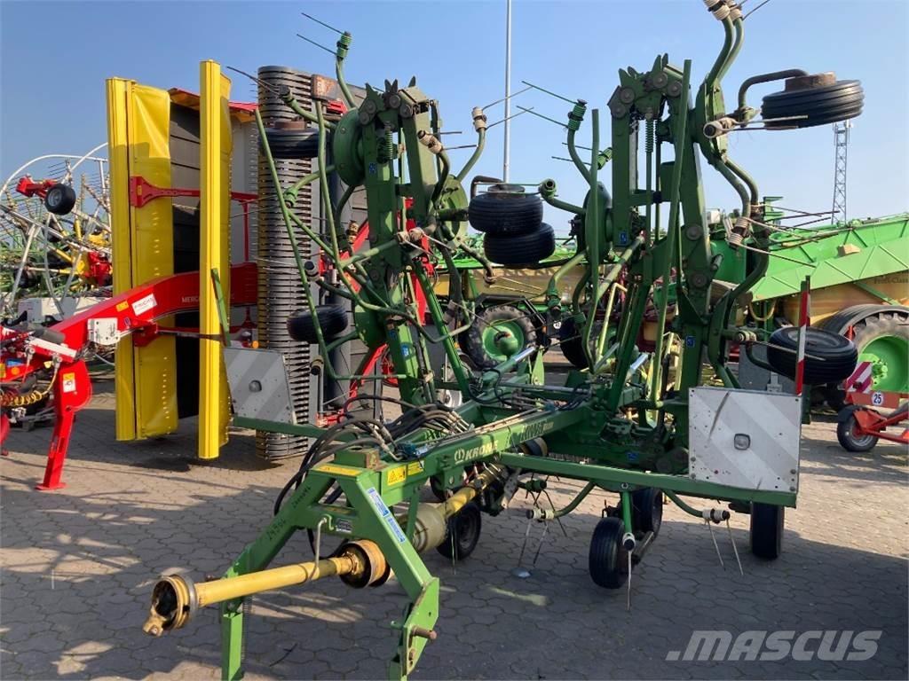 Krone KWT 8.80/8 耙與翻草機