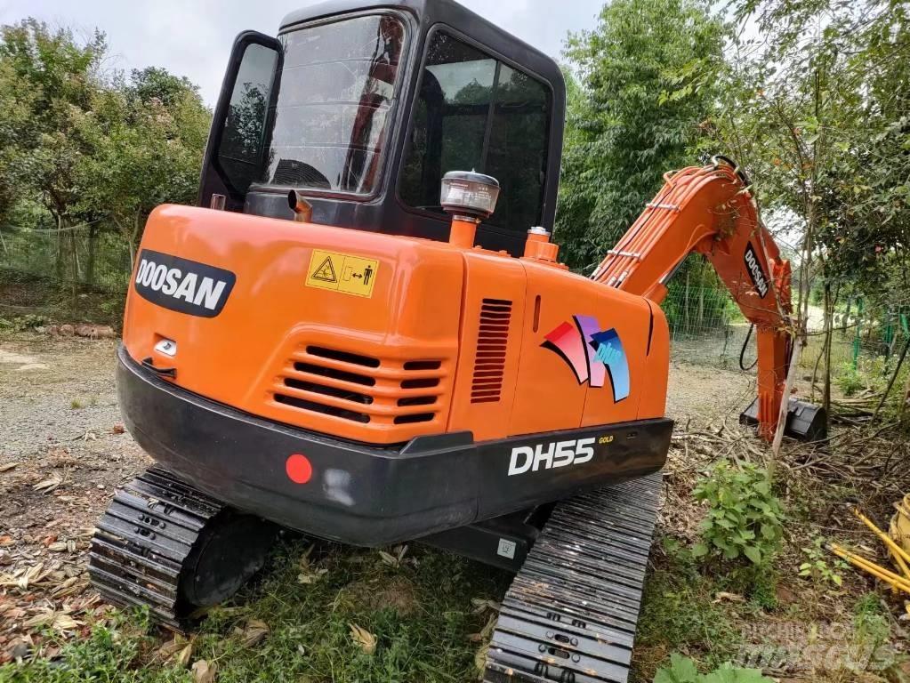 Doosan DH 55 小型挖土機/掘鑿機<7t(小型挖掘機)