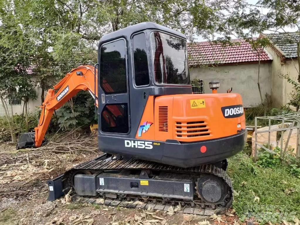 Doosan DH 55 小型挖土機/掘鑿機<7t(小型挖掘機)