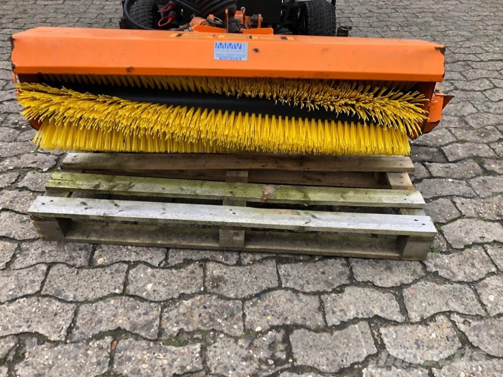 Iseki KL 110 掃倉機