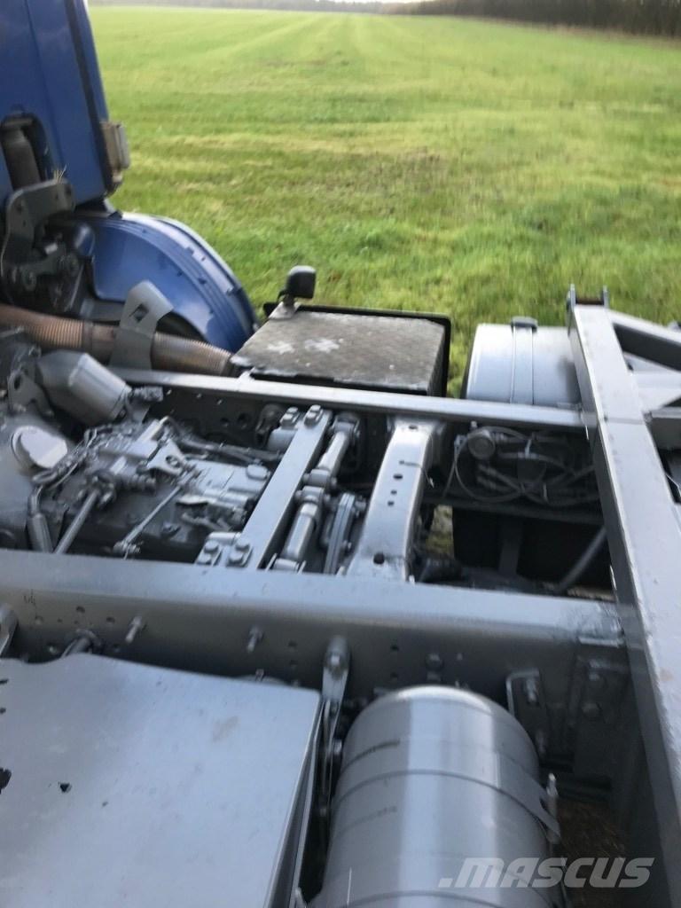 Scania g 124 400 起重可拆卸式卡車