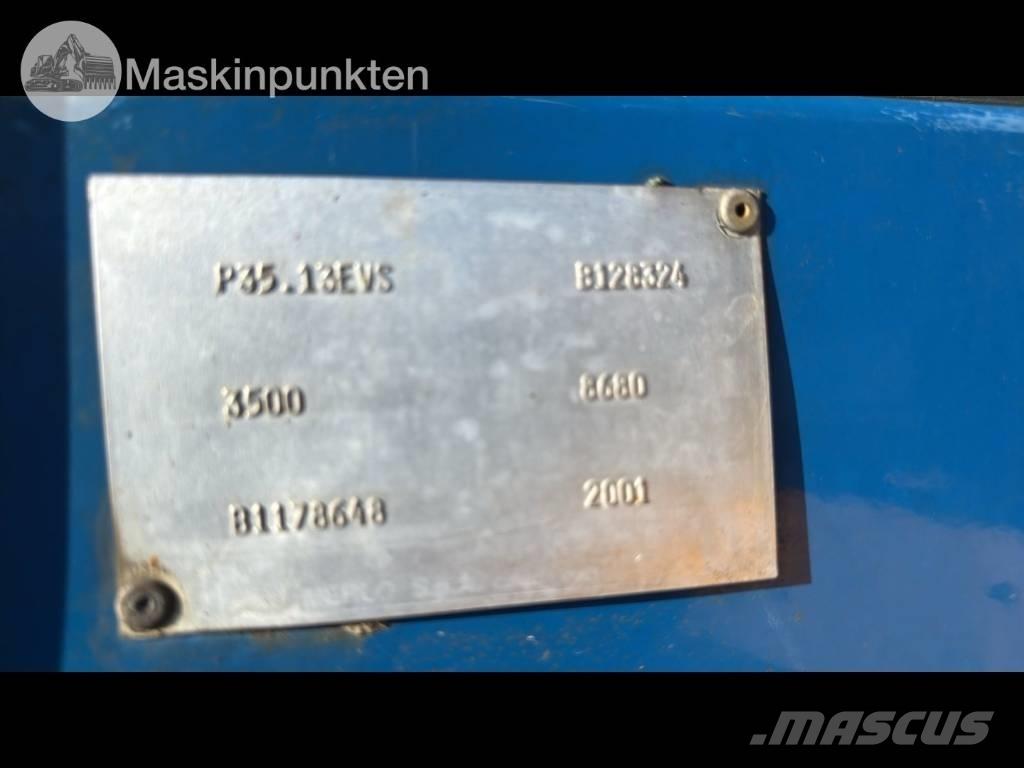 Merlo P 35.13 EVS 伸縮臂操作車