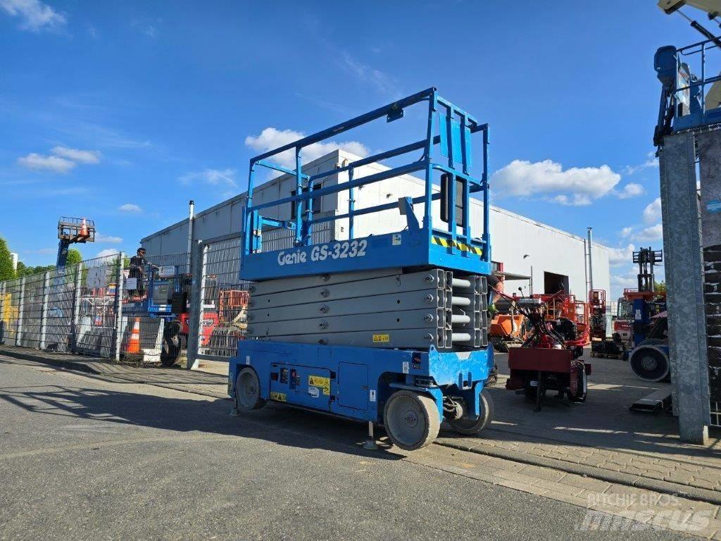 Genie GS 3232 剪式升降機