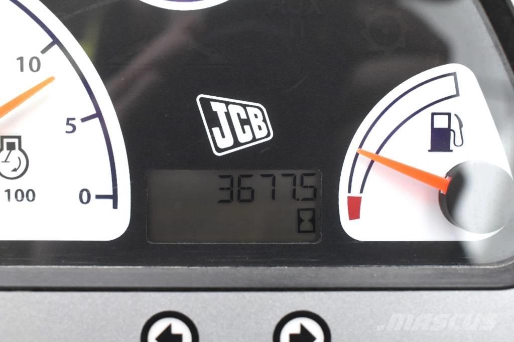 JCB 535-140 伸縮臂操作車