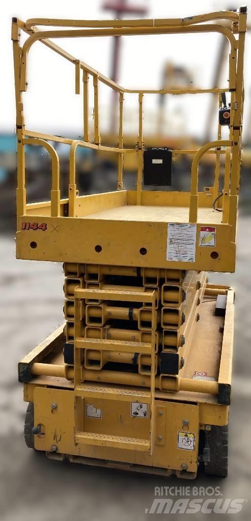 Haulotte Compact 14 剪式升降機