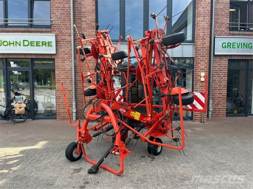 Kuhn GF8702 defekt 耙與翻草機