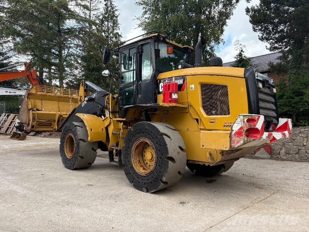 CAT 938 M 輪胎式裝載機