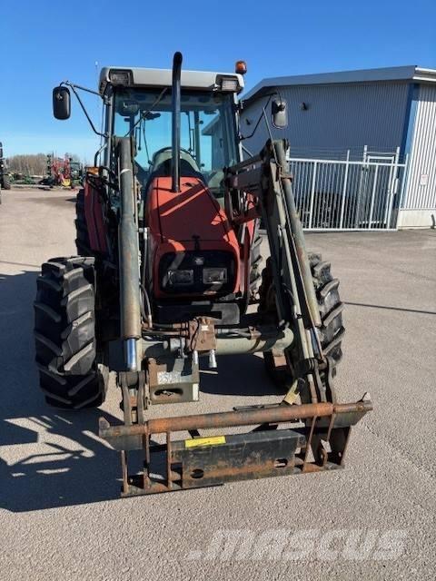 Massey Ferguson 4235 曳引機