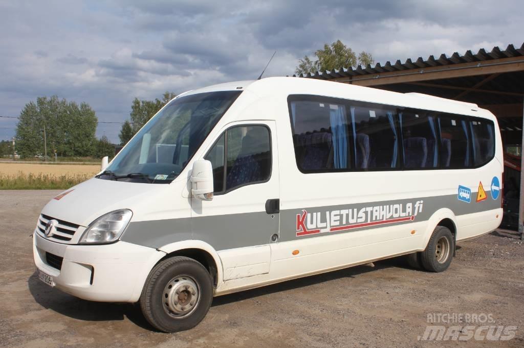 Iveco Daily 迷你巴士
