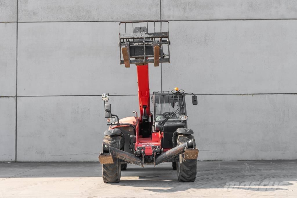 Manitou MT 1135 伸縮臂操作車