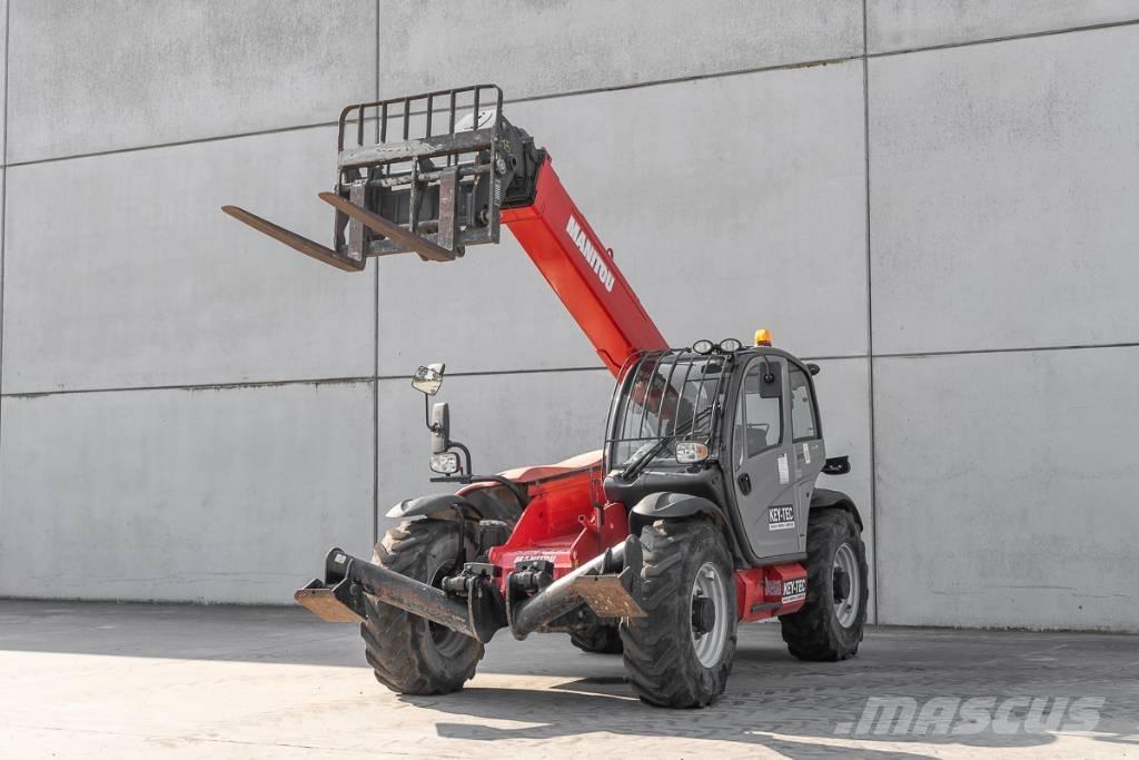 Manitou MT 1135 伸縮臂操作車