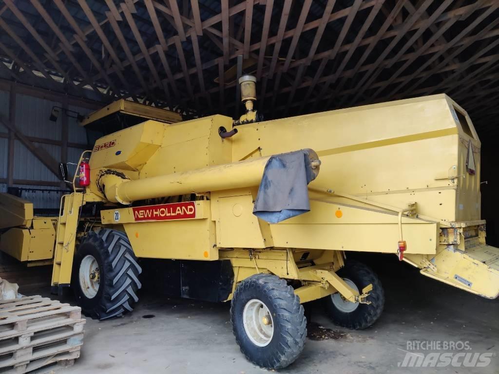 New Holland 8030 聯合收穫機