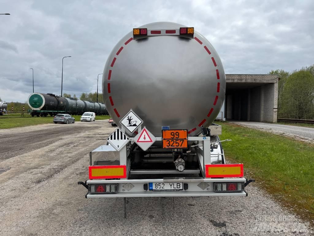 Feldbinder TSA 32.3 罐體拖車