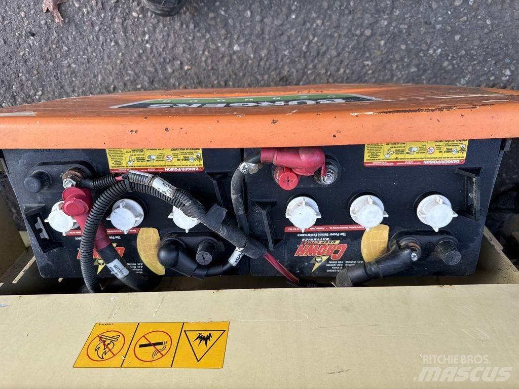 JLG 2030ES 剪式升降機