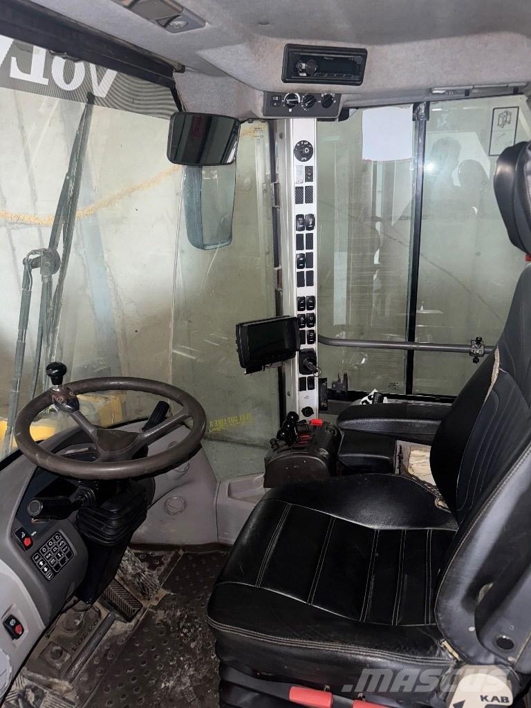 Volvo L110F 輪胎式裝載機