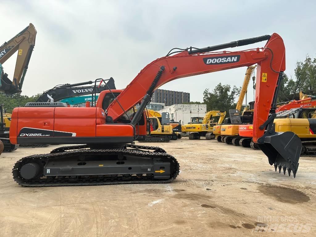 Doosan DX 225 LC-9 履帶式 挖土機/掘鑿機/挖掘機