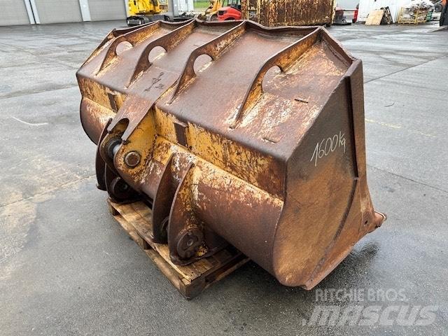 Liebherr LR 632 鏟斗
