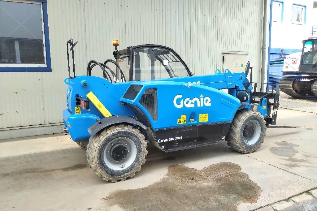 Genie GTH 2506 伸縮臂操作車