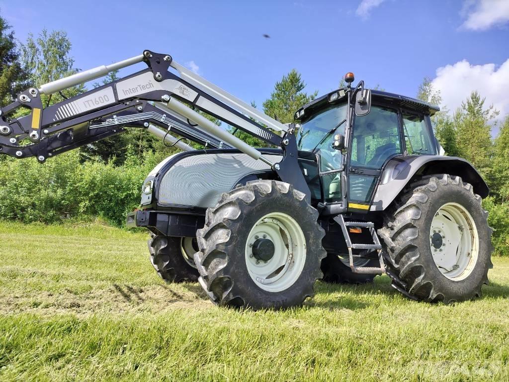 Valtra T120 Hitech 曳引機