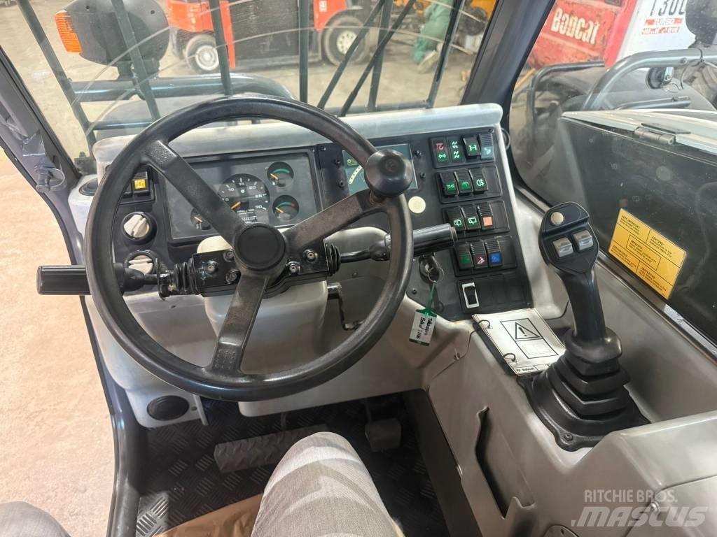 Bobcat T 2556, T2556 農業用伸縮臂裝載機
