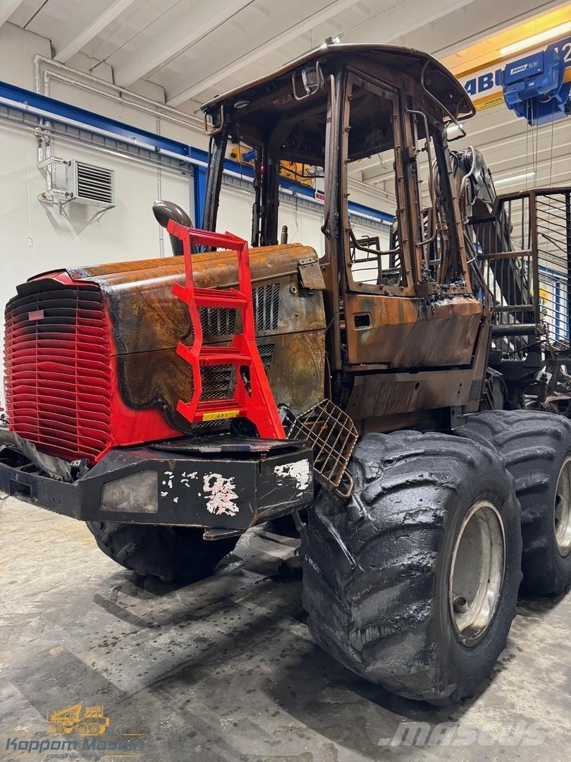 Komatsu 845 集運機