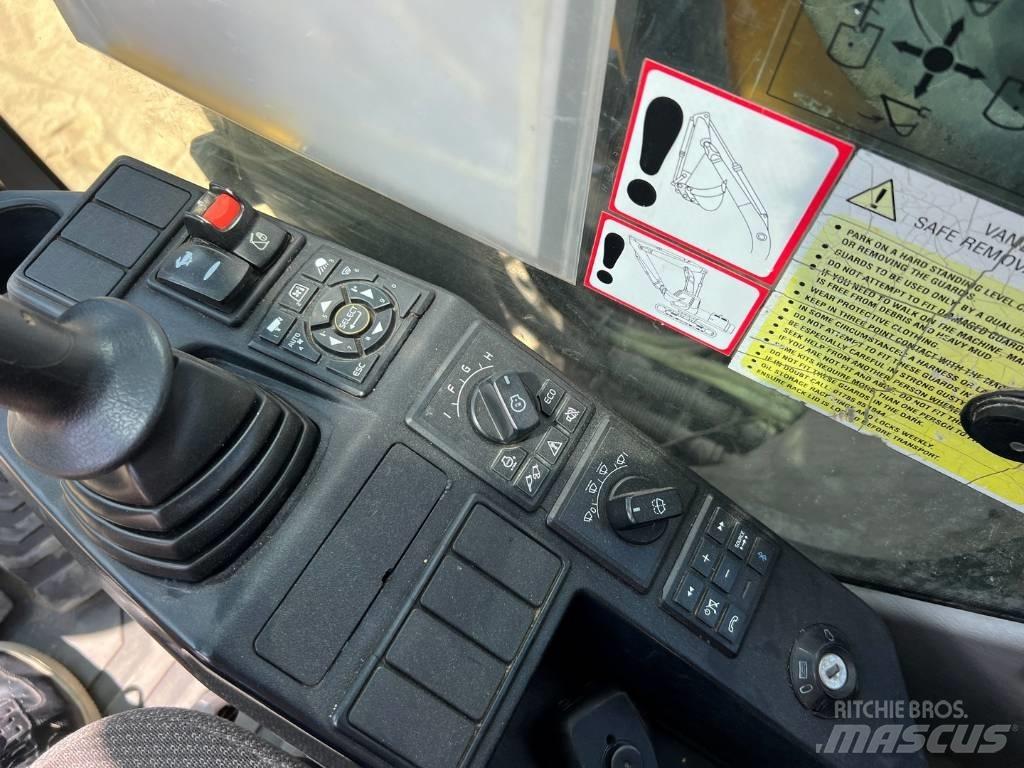 Volvo EC 220 DL 履帶式 挖土機/掘鑿機/挖掘機