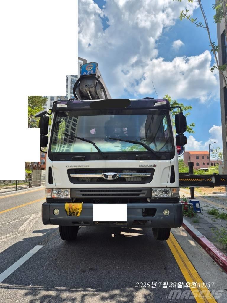 Horyong SKY450 卡車裝載高空作業車