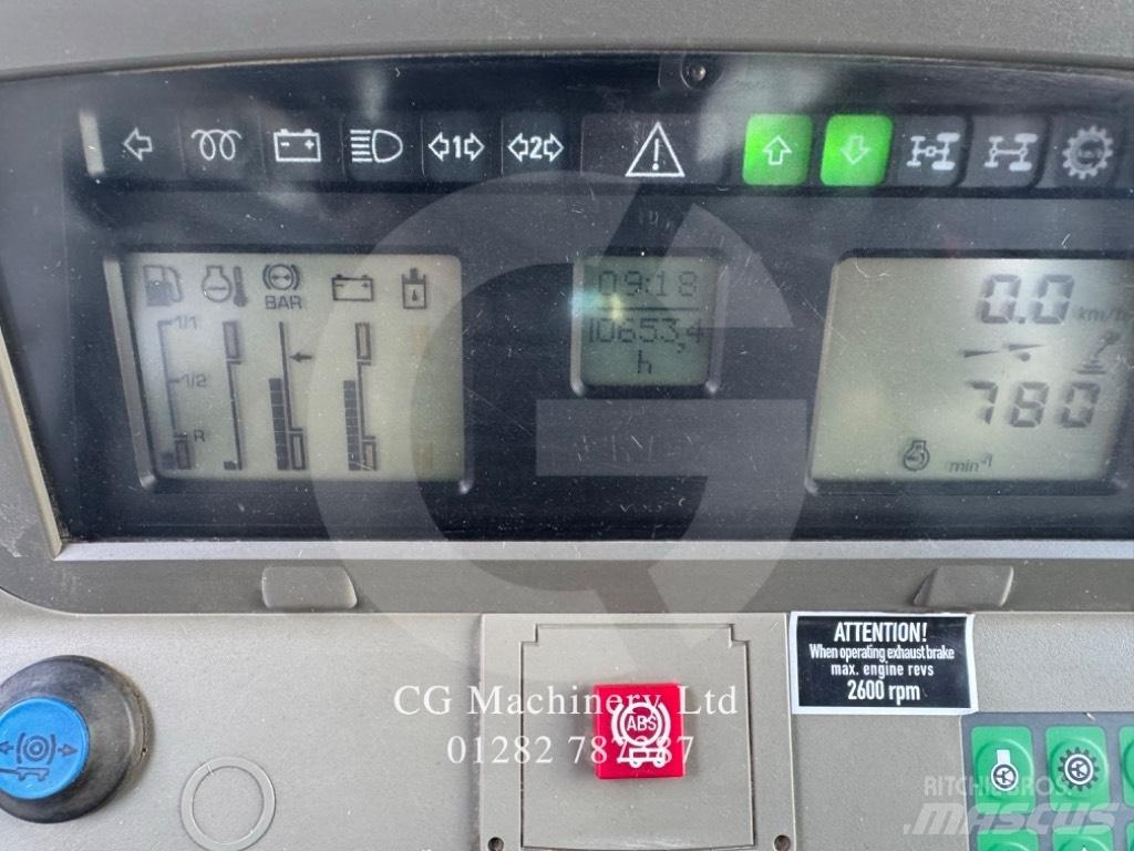 Fendt 820 Vario TMS 曳引機