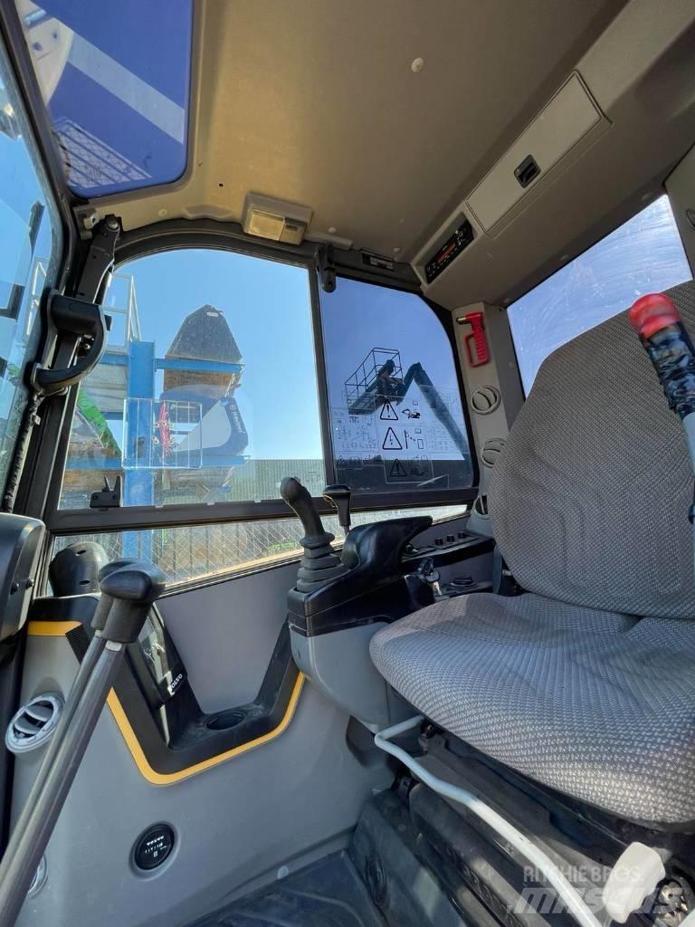 Volvo ECR 58 D 小型挖土機/掘鑿機<7t(小型挖掘機)