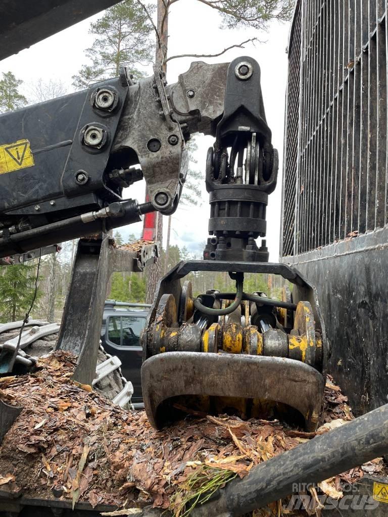 Komatsu 895 集運機