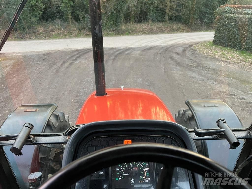 New Holland L 85 DT 曳引機