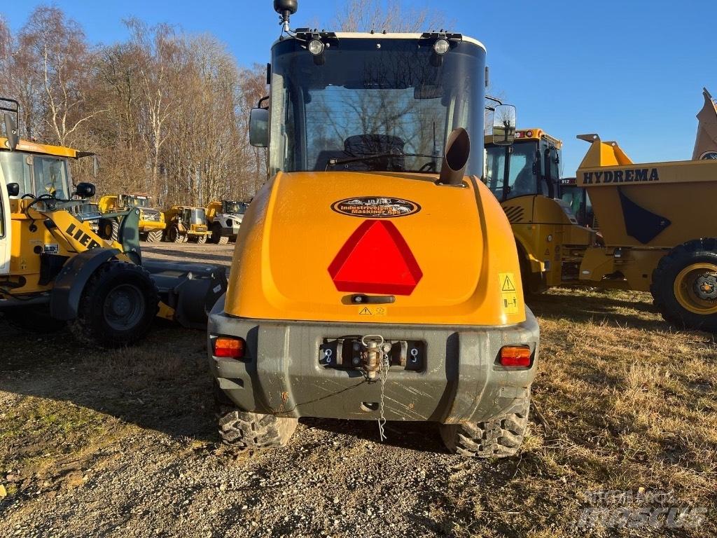Liebherr L 506 輪胎式裝載機