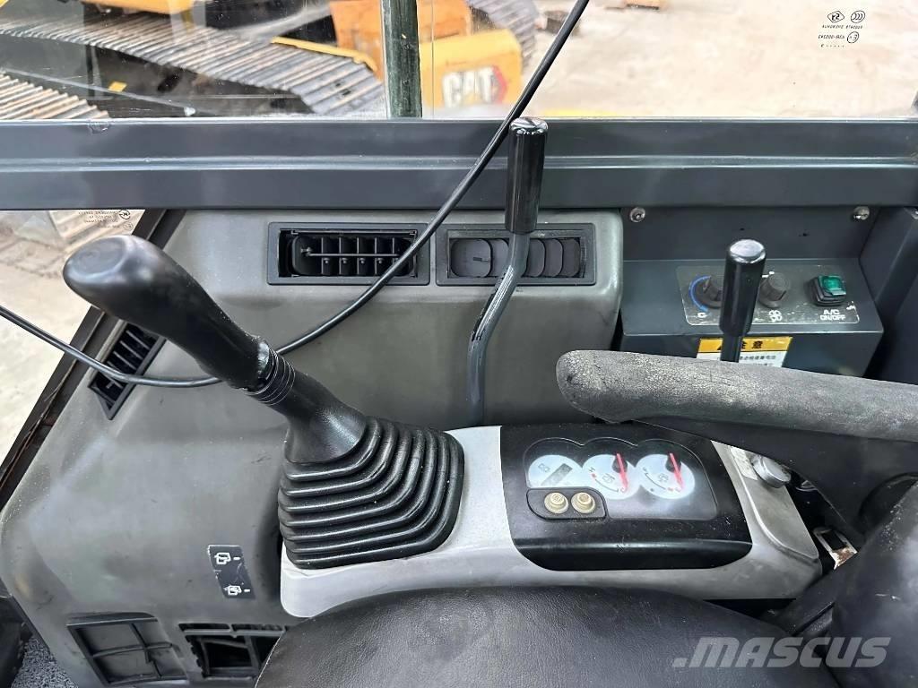 Komatsu PC55MR 小型挖土機/掘鑿機<7t(小型挖掘機)