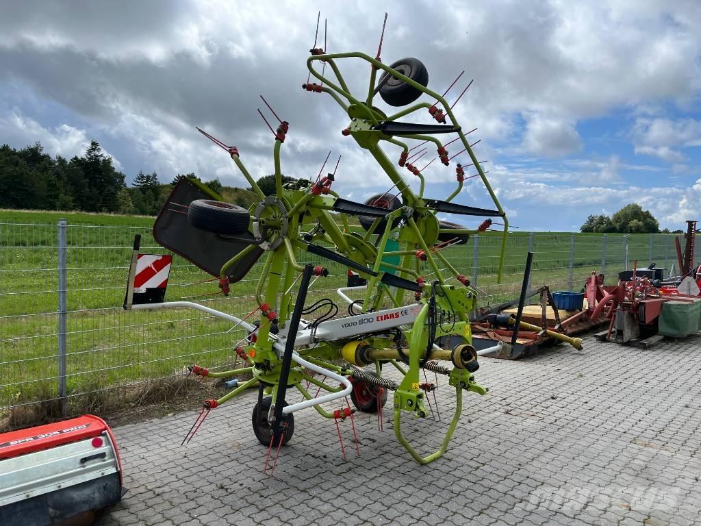 CLAAS Volto 800 耙與翻草機