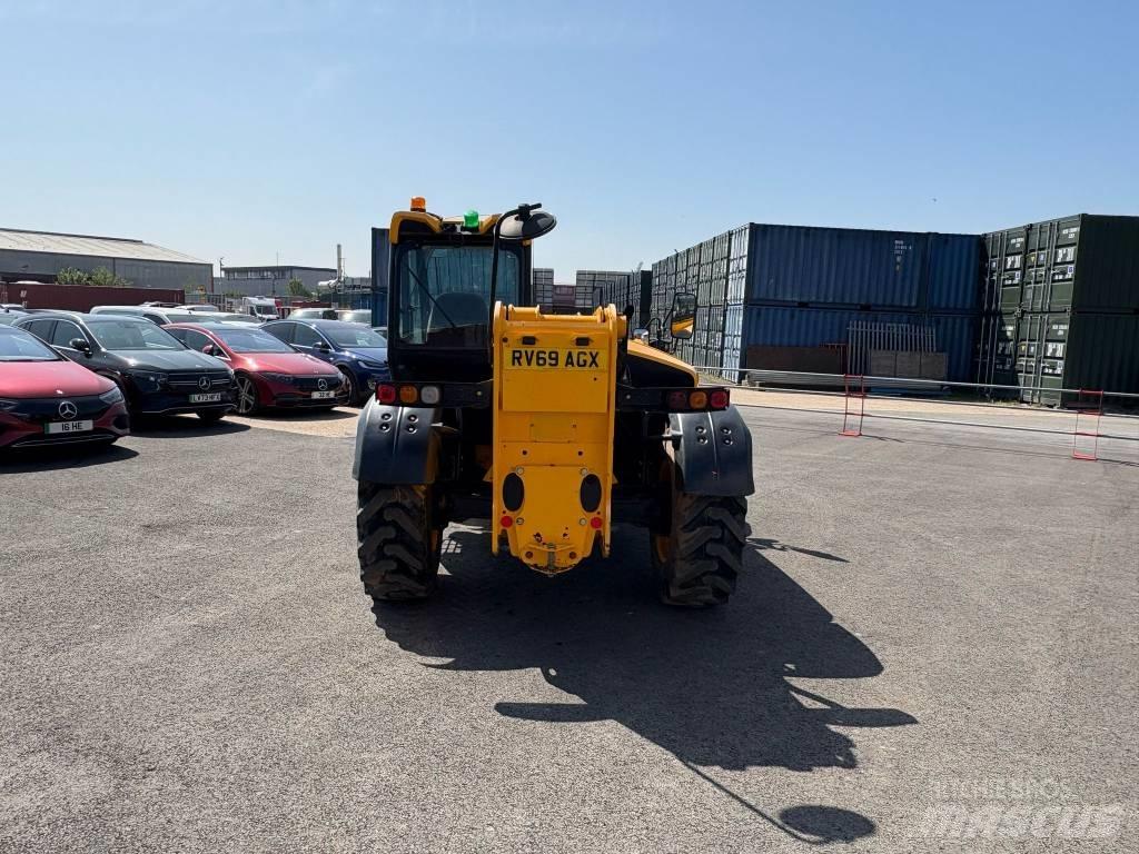 JCB 535-95 伸縮臂操作車