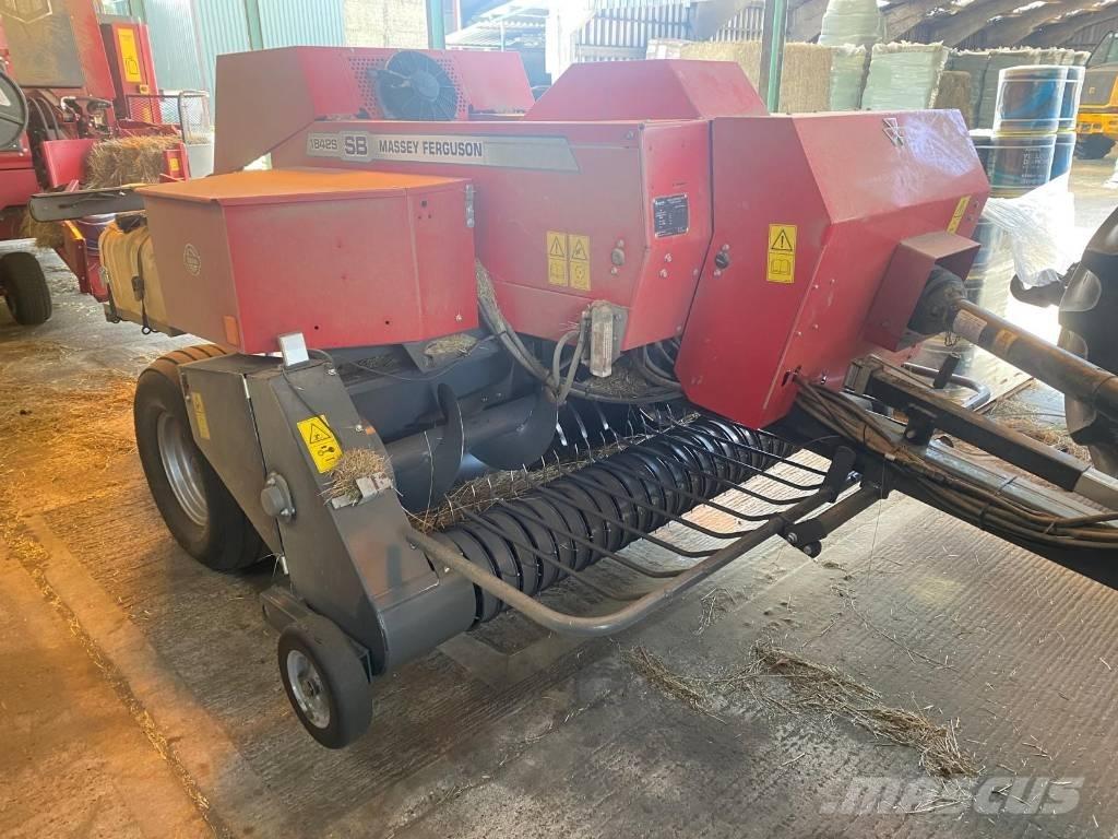 Massey Ferguson 1842 方形打捆機