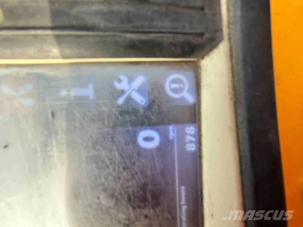 Knikmops KM 250 輪胎式裝載機